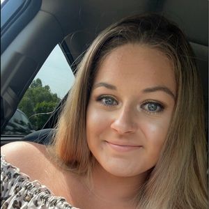 Meet your Posher, Kayley